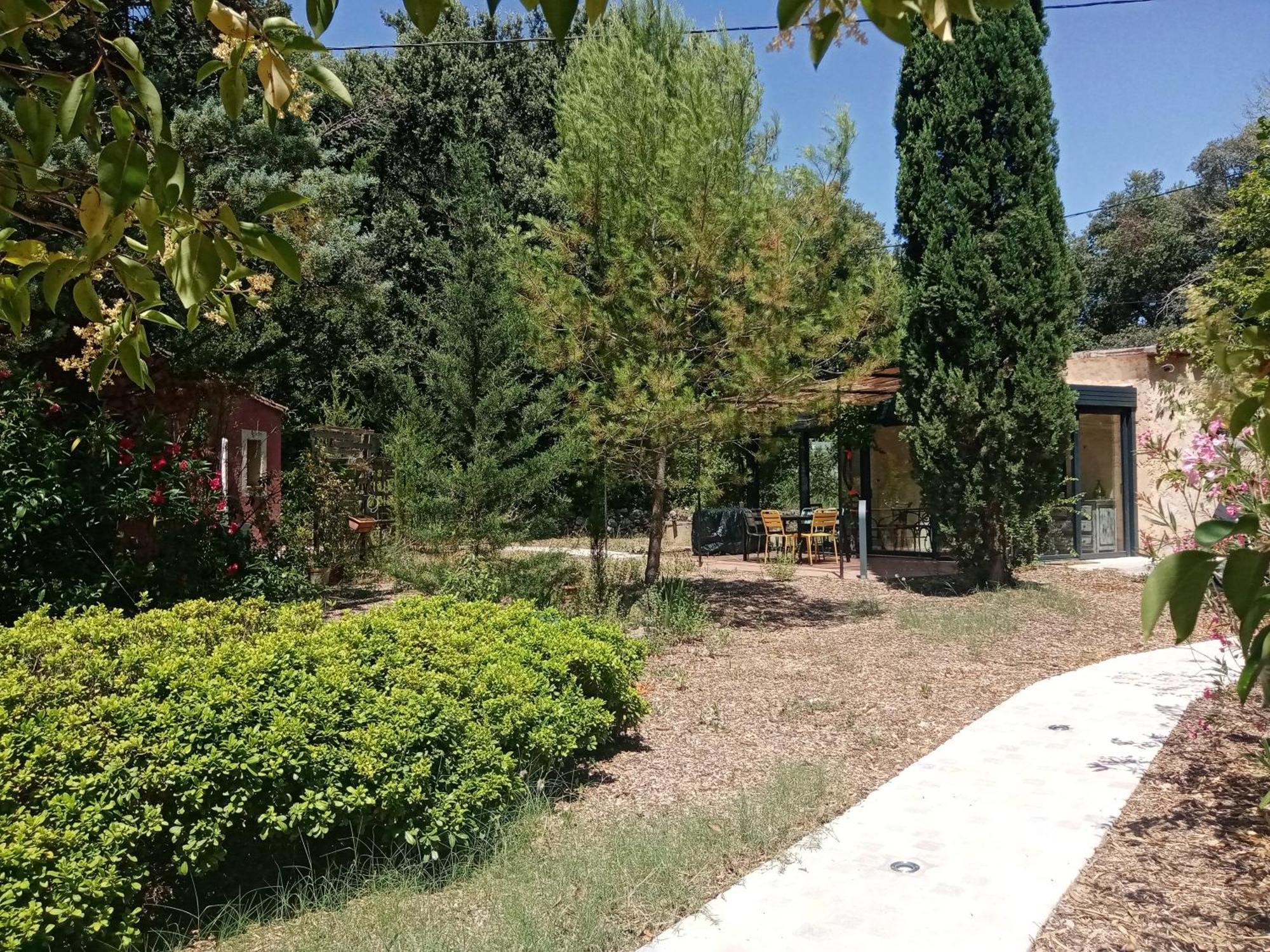 Au Mas Saint Pierre Ξενοδοχείο Pignans Εξωτερικό φωτογραφία